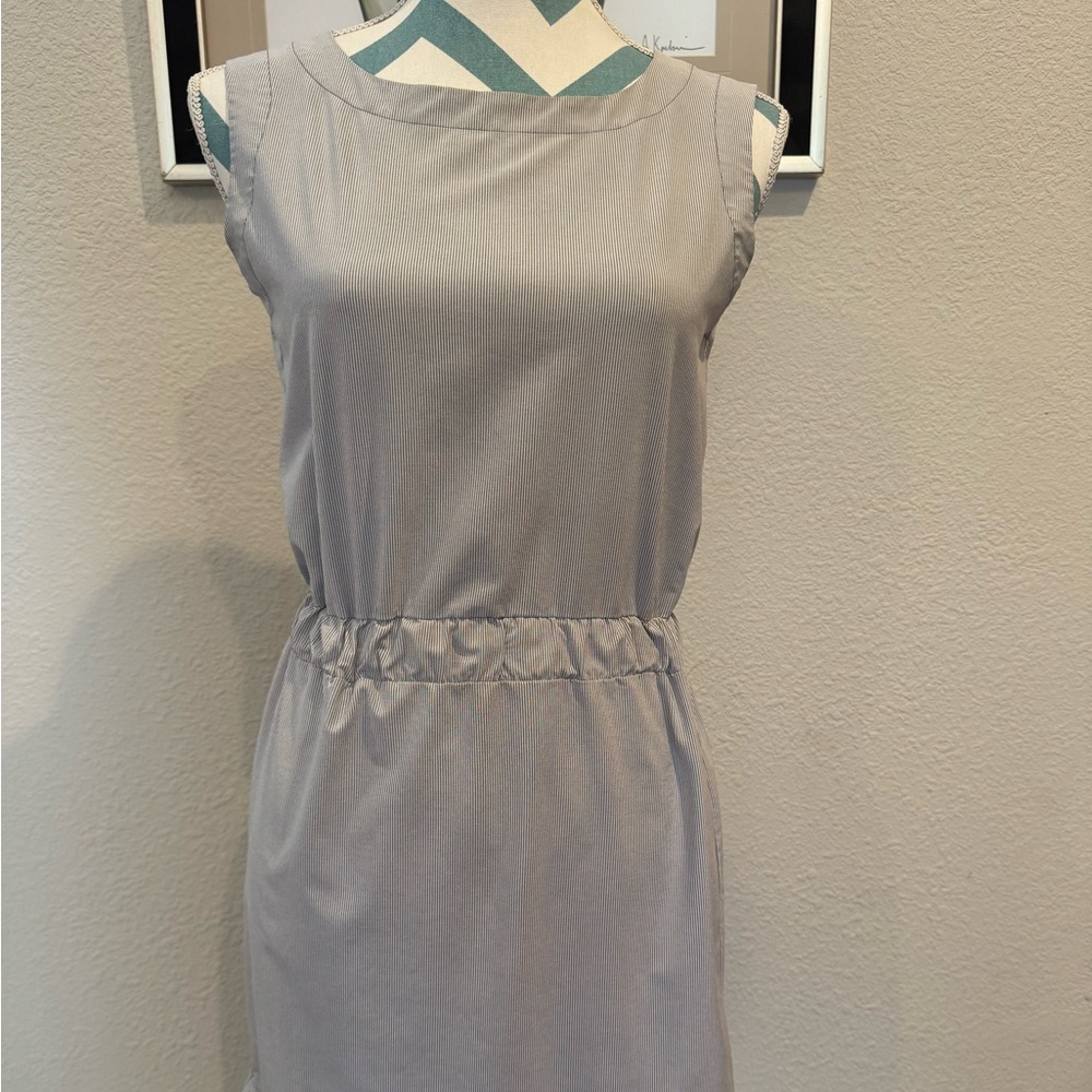 Athleta women sleeveless stretchy dress 2 blue pinstripes